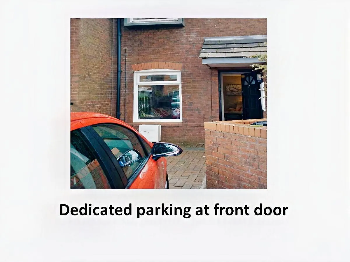 Great Location - City Centre - Parking - 4 Beds - 2 Bedrooms Apartment Belfast
